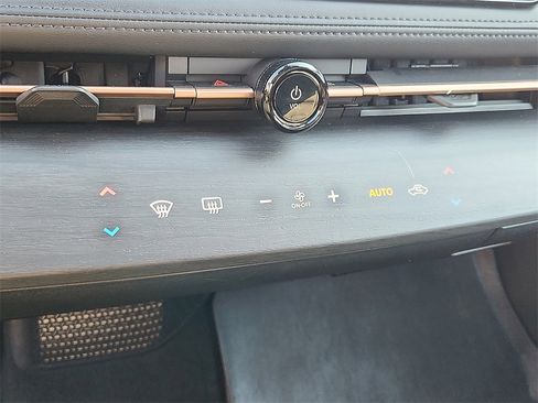 Used 2023 Nissan Ariya FWD image 16