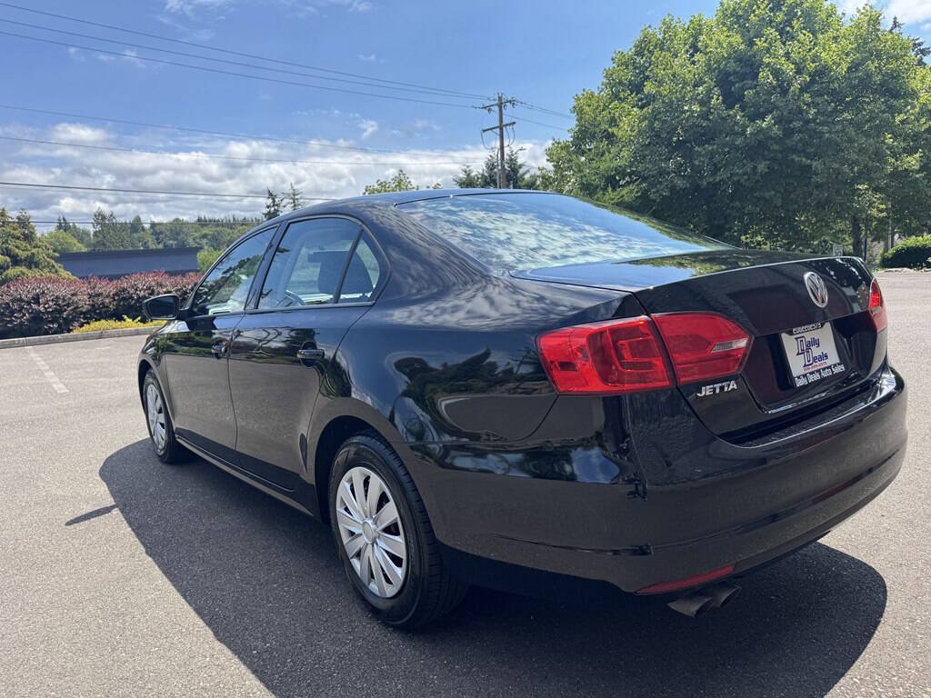 Used 2011 Volkswagen Jetta Sedan FWD image 8