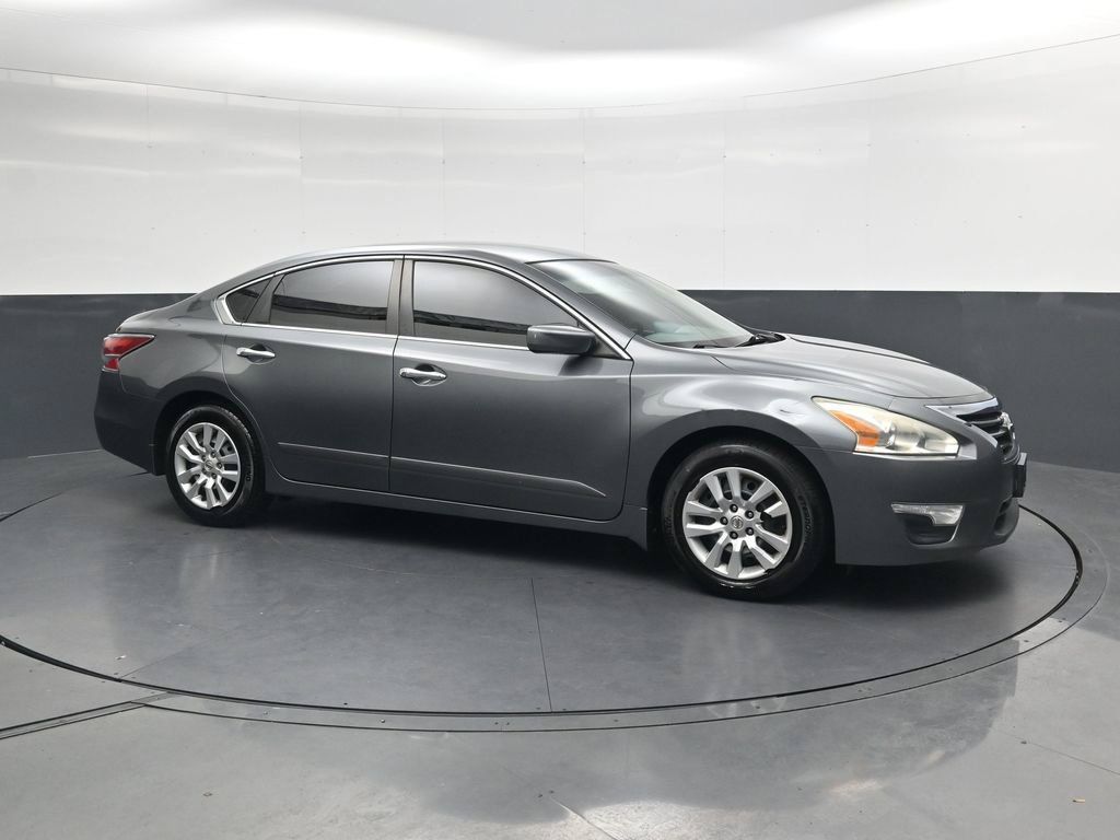 Used 2015 Nissan Altima 2.5 S w/ Power Driver Seat Package FWD image 4