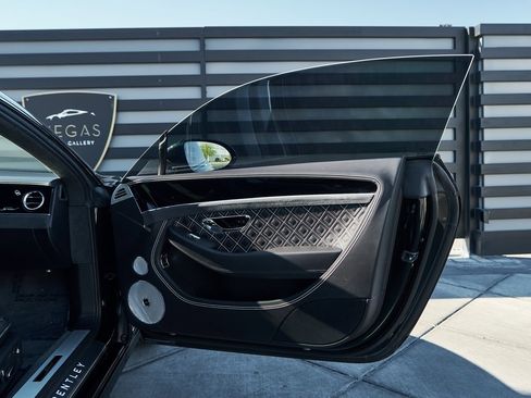 Used 2023 Bentley Continental GT Speed image 21