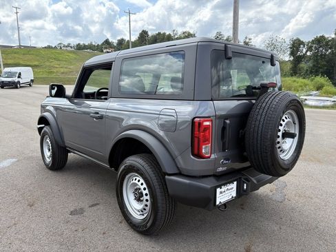 New 2025 Ford Bronco 2-Door image 3