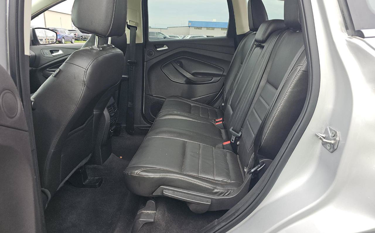 Used 2015 Ford Escape Titanium w/ Equipment Group 301A AWD/4WD image 16