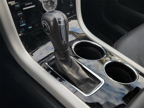 Used 2014 Ford Edge Limited image 30