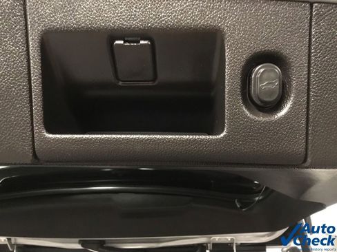 Used 2017 Chevrolet Tahoe LT image 13