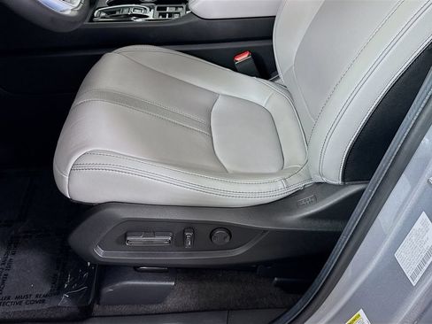 Used 2024 Honda Pilot Touring image 24
