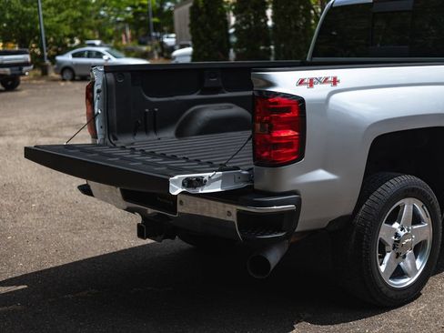 Used 2015 Chevrolet Silverado 2500 LTZ w/ Duramax Plus Package AWD/4WD image 11