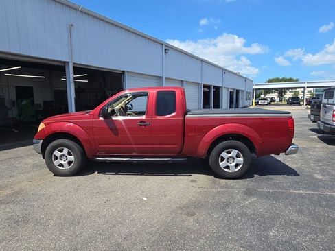 Used 2007 Nissan Frontier SE w/ SE Value Truck Pkg RWD image 8