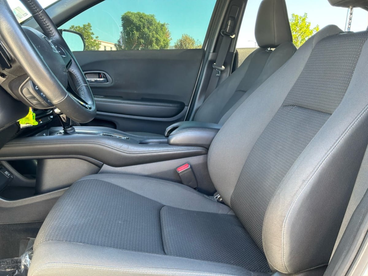 Used 2021 Honda HR-V Sport image 17