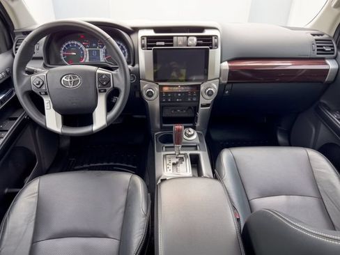 Used 2017 Toyota 4Runner Limited AWD/4WD image 28