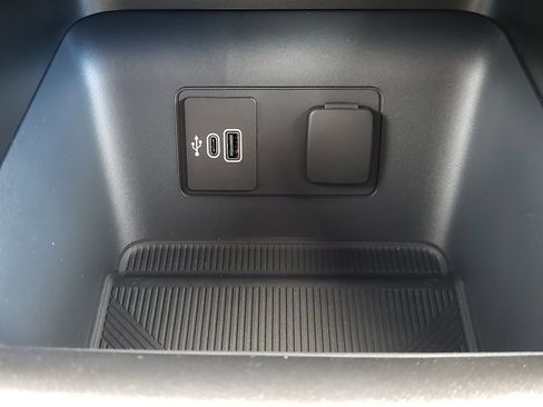 New 2026 Ford Explorer Active image 24