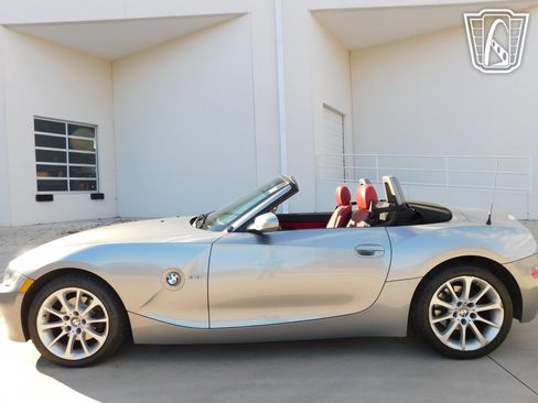 Used 2006 BMW Z4 3.0i RWD image 13