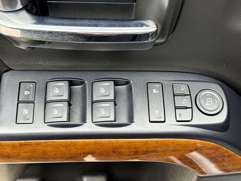Used 2019 Chevrolet Silverado 2500 High Country AWD/4WD image 17