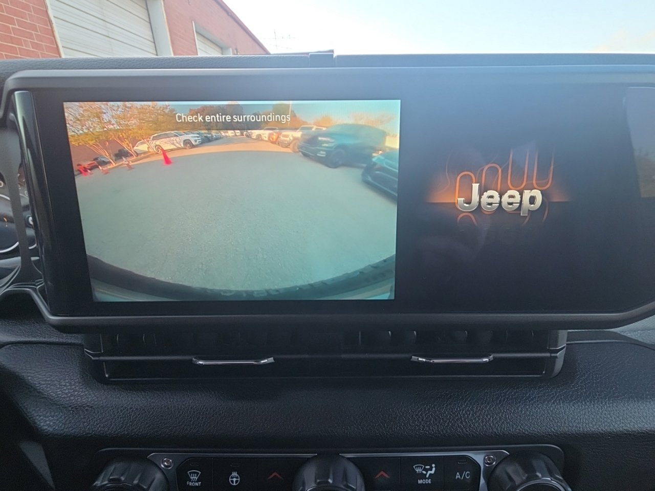 Used 2025 Jeep Wrangler Sport AWD/4WD image 29