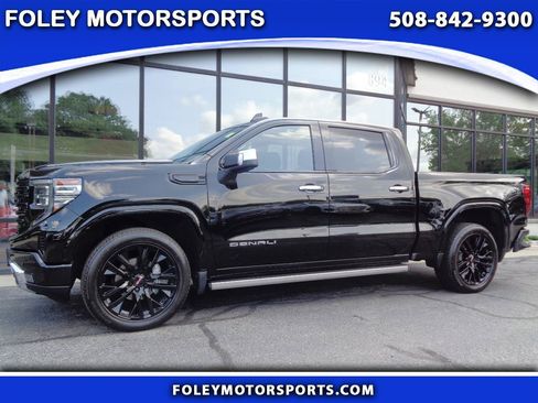 Used 2022 GMC Sierra 1500 Denali w/ Technology Package AWD/4WD image 1