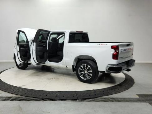 Used 2024 Chevrolet Silverado 1500 LT AWD/4WD image 14