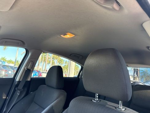 Used 2018 Honda HR-V LX image 15