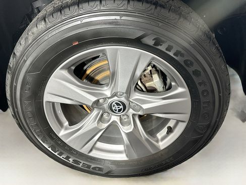 Used 2024 Toyota RAV4 XLE image 11