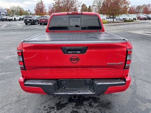 Used 2022 Nissan Frontier PRO-4X image 10