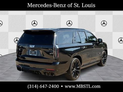 Used 2026 Cadillac Escalade V w/ LPO, ONYX Package AWD/4WD image 2
