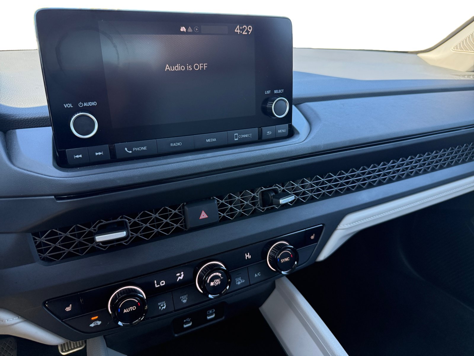 Certified 2024 Honda Accord EX image 12