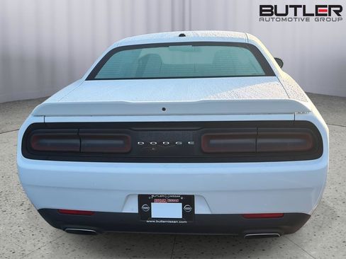 Used 2022 Dodge Challenger GT RWD image 9