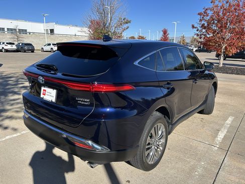 Certified 2022 Toyota Venza Limited w/ Advanced Technology Package image 6