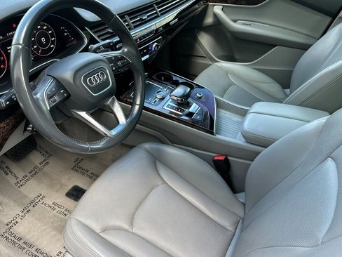 Used 2019 Audi Q7 3.0T Premium Plus w/ Premium Plus Package AWD/4WD image 8
