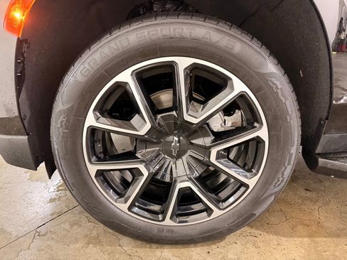 Used 2023 Chevrolet Tahoe RST w/ Max Trailering Package AWD/4WD image 16