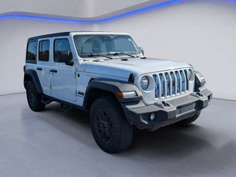 Used 2024 Jeep Wrangler Unlimited Sport AWD/4WD image 5