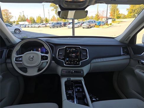 Used 2025 Volvo XC90 T8 Plus w/ Protection Package Premier image 20