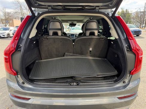 Used 2020 Volvo XC90 T6 Momentum w/ Protection Package image 18