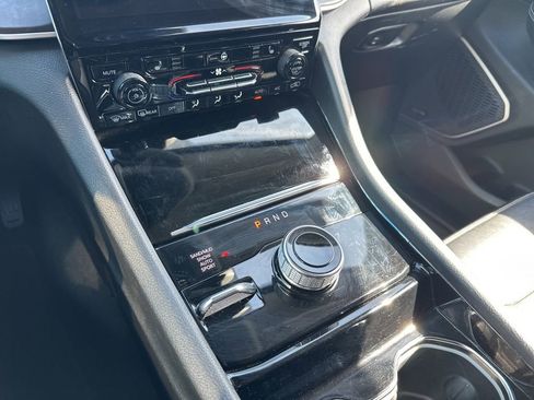 Used 2022 Jeep Grand Cherokee L Limited image 23