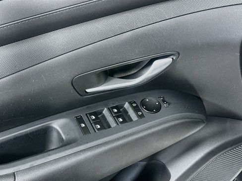 Used 2025 Hyundai Tucson SEL FWD image 15