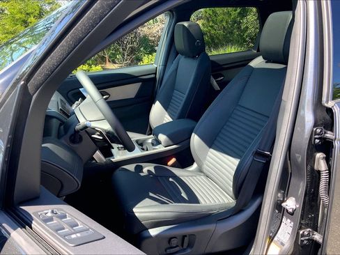 New 2026 Land Rover Discovery Sport Landmark AWD/4WD image 9