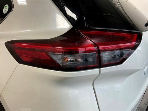 Used 2023 Nissan Rogue SL w/ SL Premium Package image 35