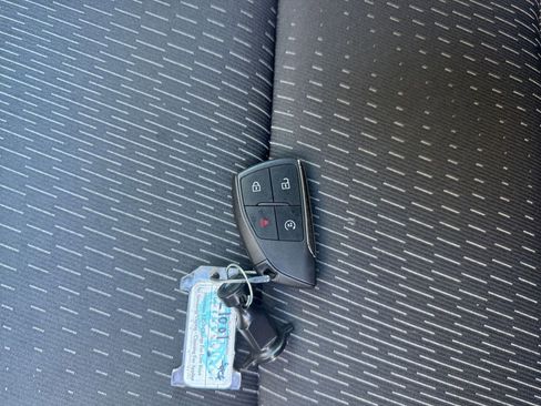 Used 2025 Chevrolet Equinox LT image 22