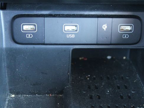 Certified 2023 Kia Sorento S image 39