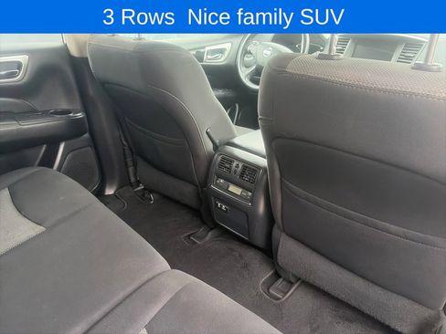 Used 2020 Nissan Pathfinder SV FWD image 16