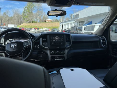 Used 2020 RAM 3500 Tradesman w/ Chrome Appearance Group image 14