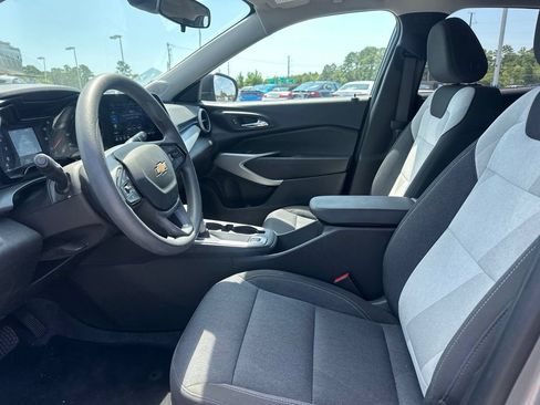 Used 2024 Chevrolet Trax LS w/ Driver Confidence Package FWD image 12