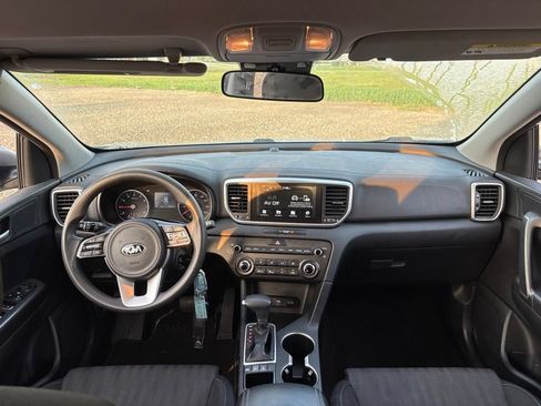 Used 2020 Kia Sportage LX AWD/4WD image 17
