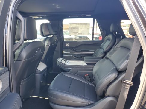 New 2026 Lincoln Navigator Reserve w/ Jet Appearance Package image 27