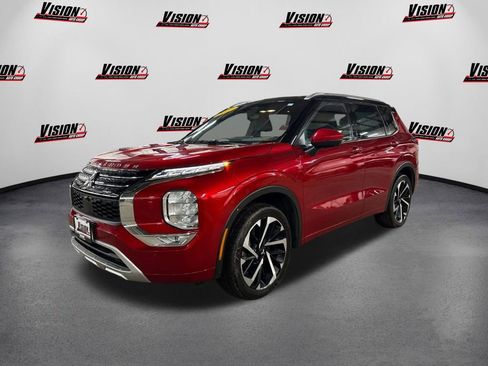 Used 2023 Mitsubishi Outlander SEL image 1