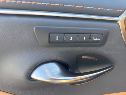 Used 2022 Lexus ES 300h Ultra Luxury image 11