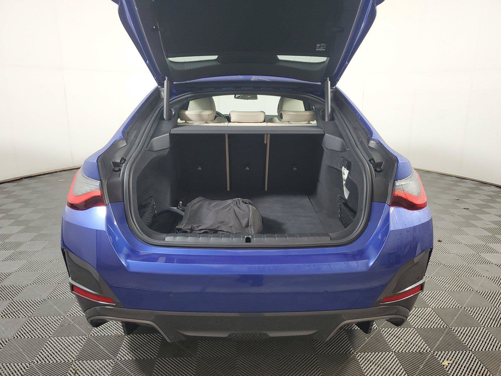Used 2023 BMW i4 eDrive40 w/ M Sport Package RWD image 9
