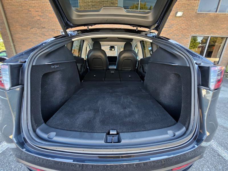 Used 2024 Tesla Model Y 2WD image 70