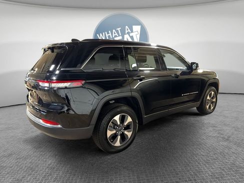 Used 2022 Jeep Grand Cherokee Limited 4xe w/ Luxury Tech Group II image 3