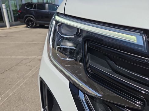 New 2026 Volkswagen Atlas Cross Sport SE AWD/4WD image 17