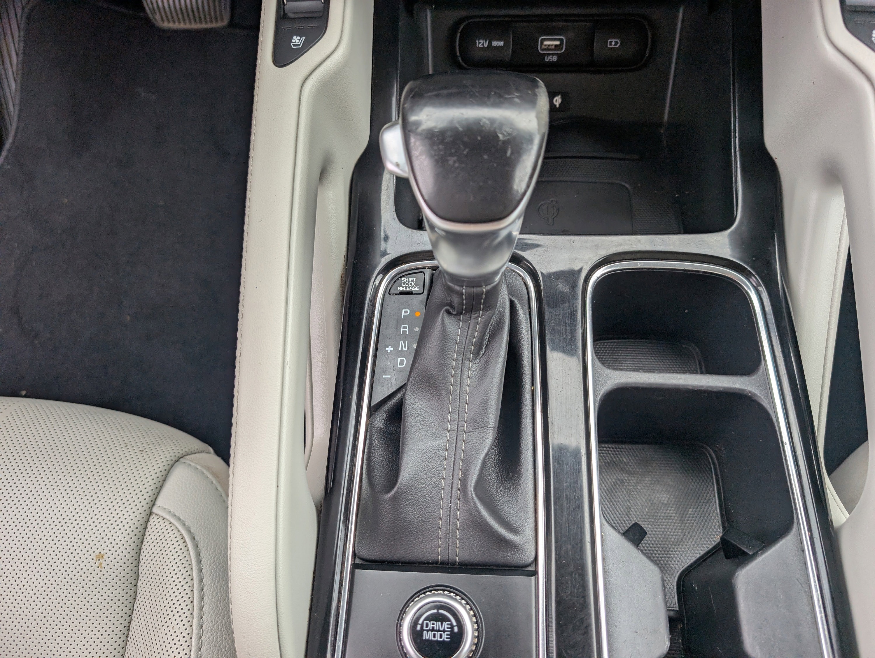 Used 2022 Kia Telluride EX w/ EX Premium Package FWD image 15