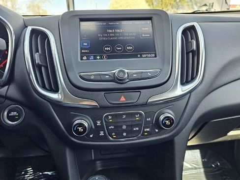 Used 2021 Chevrolet Equinox LT image 31